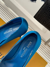 Load image into Gallery viewer, Louis Vuitton Pump
