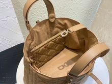 Load image into Gallery viewer, Christian Dior Medium Toujours Bag
