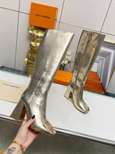 Load image into Gallery viewer, Louis Vuitton Shake High Boots
