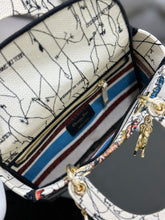 Load image into Gallery viewer, Christian Dior Medium Lady D Lite Bag
