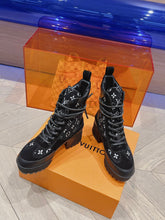 Load image into Gallery viewer, Louis Vuitton Laureate  Platform Desert Boots

