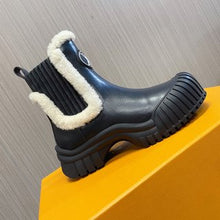 Load image into Gallery viewer, Louis Vuitton Ruby Flat Ranger Boots
