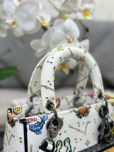 Load image into Gallery viewer, Christian Dior Medium Lady D Lite Bag
