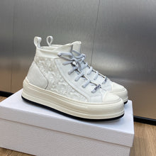 Load image into Gallery viewer, Christian Dior Walk&#39;n  Sneakers
