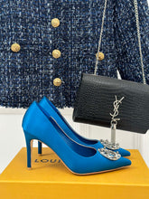 Load image into Gallery viewer, Louis Vuitton Pump
