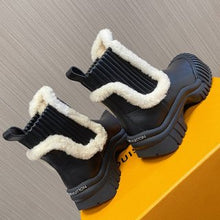 Load image into Gallery viewer, Louis Vuitton Ruby Flat Ranger Boots
