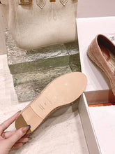 Load image into Gallery viewer, Hermes Trip Espadrilles
