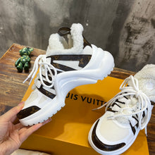 Load image into Gallery viewer, Louis Vuitton Archlight Sneaker
