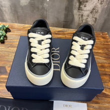 Load image into Gallery viewer, Christian Dior B33 Sneakers

