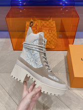 Load image into Gallery viewer, Louis Vuitton Laureate  Platform Desert Boots
