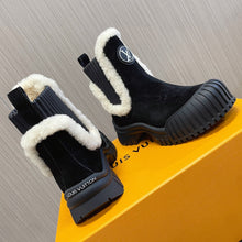 Load image into Gallery viewer, Louis Vuitton Ruby Flat Ranger Boots
