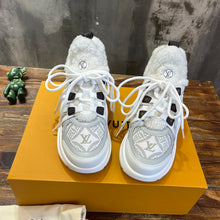 Load image into Gallery viewer, Louis Vuitton Archlight Sneaker
