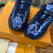 Load image into Gallery viewer, Louis Vuitton Discovery Lace Up Sneakers
