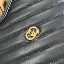 Load image into Gallery viewer, Gucci Interlocking G Mini Heart Shoulder Bag
