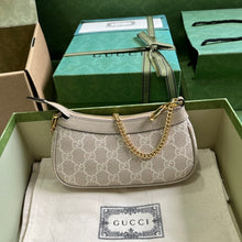 Load image into Gallery viewer, Gucci Ophidia GG Small Bag
