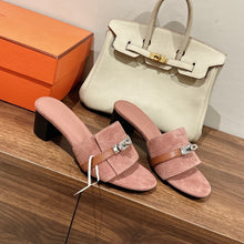 Load image into Gallery viewer, Hermes Gigi Sandal
