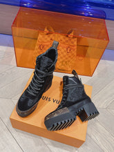 Load image into Gallery viewer, Louis Vuitton Laureate  Platform Desert Boots
