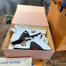 Load image into Gallery viewer, Louis Vuitton Archlight Sneaker
