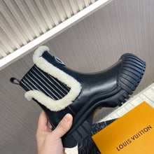 Load image into Gallery viewer, Louis Vuitton Ruby Flat Ranger Boots
