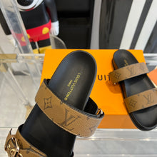 Load image into Gallery viewer, Louis Vuitton Bom Dia Flat Mule
