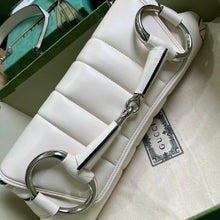 Load image into Gallery viewer, Gucci Horsebit Chain Medium Shoulder Bag
