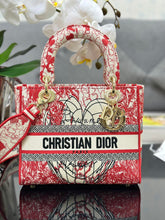 Load image into Gallery viewer, Christian Dior Medium Lady D Lite Bag
