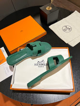 Load image into Gallery viewer, Hermes Oran Sandal
