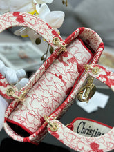 Load image into Gallery viewer, Christian Dior Medium Lady D Lite Bag

