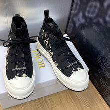 Load image into Gallery viewer, Christian Dior Walk&#39;n  Sneakers
