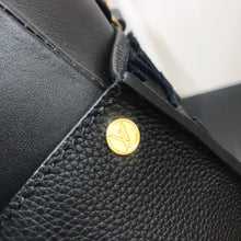 Load image into Gallery viewer, Louis Vuitton On My Side MM Bag
