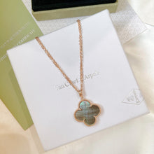 Load image into Gallery viewer, Van Cleef &amp;  Arpels Necklace
