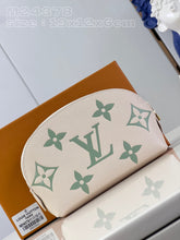 Load image into Gallery viewer, Louis Vuitton Cosmetic Pouch Bag
