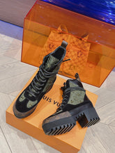Load image into Gallery viewer, Louis Vuitton Laureate  Platform Desert Boots
