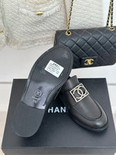 Load image into Gallery viewer, Chanel shoe
