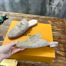 Load image into Gallery viewer, Louis Vuitton Capri Open a Back  Sneakers
