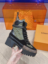 Load image into Gallery viewer, Louis Vuitton Laureate  Platform Desert Boots
