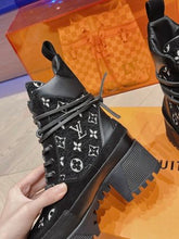 Load image into Gallery viewer, Louis Vuitton Laureate  Platform Desert Boots
