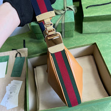 Load image into Gallery viewer, Gucci Attache Small Shoulder Bag
