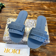 Load image into Gallery viewer, Christian Dio(R) Evolution  Slide
