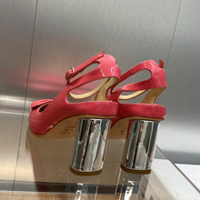 Load image into Gallery viewer, Christian Dior Day Pump
