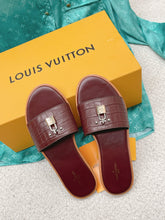 Load image into Gallery viewer, Louis Vuitton Lock It  Flat Mule
