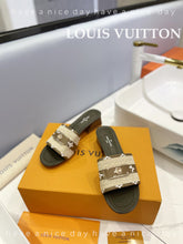 Load image into Gallery viewer, Louis Vuitton Lock it Mule
