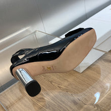 Load image into Gallery viewer, Christian Dior Day Pump
