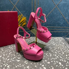Load image into Gallery viewer, Valentino Garavani Tan-go Platform Patent Leather Sandal 155MM
