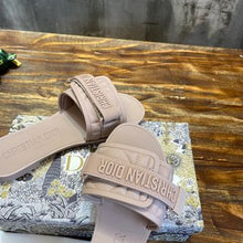 Load image into Gallery viewer, Christian Dio(R) Evolution  Slide
