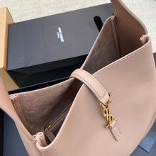 Load image into Gallery viewer, YSL LE 5 À 7 SOFT SMALL HOBO BAG IN SMOOTH LEATHER
