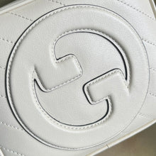 Load image into Gallery viewer, Gucci Blondie Top Handle  Bag
