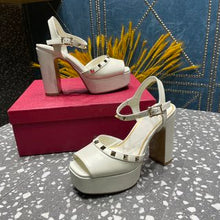 Load image into Gallery viewer, Valentino Tan-go Platform Patent Leather Sandal 155MM
