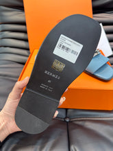 Load image into Gallery viewer, Hermes Giulia Sandal
