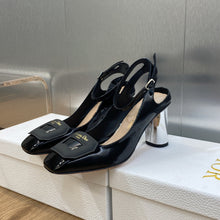 Load image into Gallery viewer, Christian Dior Day Pump

